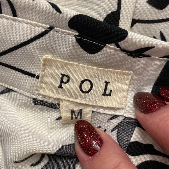 POL women’s floral button down black & white Collared shirt high / low l/s M - Picture 7 of 12